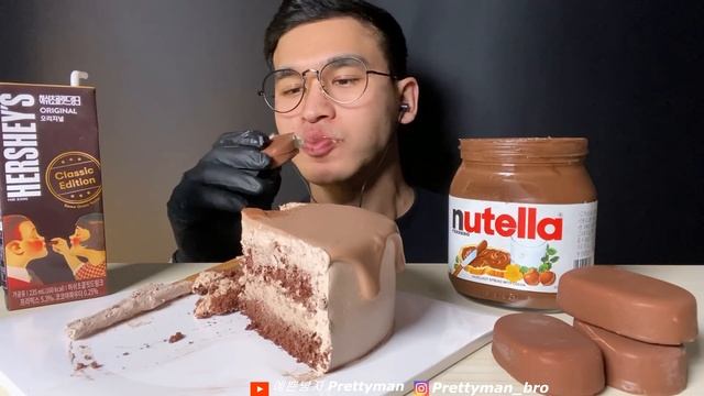 ASMR CHOCOLATE CAKE ICE CREAM Nutella Tico Hershey’s DESSERT MUKBANG 파리바게트 초코 케이크 아이스크림 먹방 Foodvide