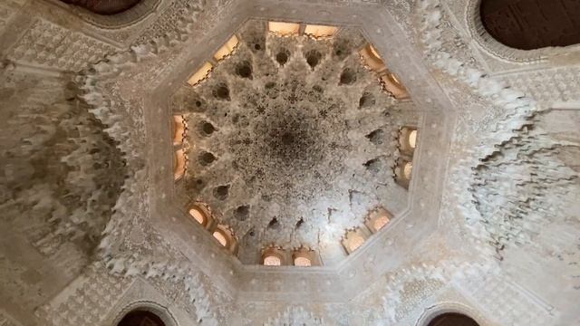 The Ultimate Tour! La Alhambra - Generalife - Granada, Spain смотреть онлайн