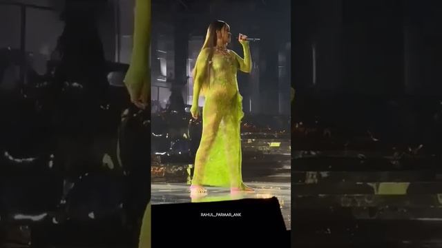 rihanna live performance anant ambani wedding #live #rihana #rihanna #ambani #india смотреть онлайн