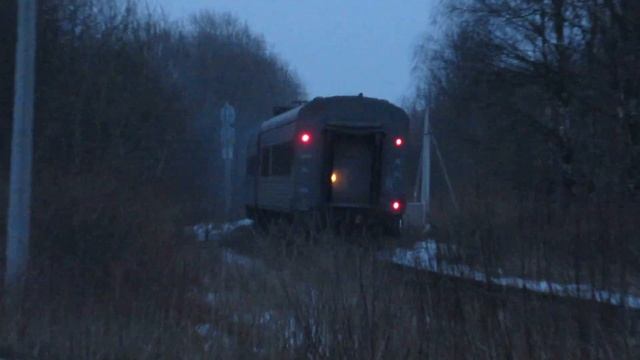 2 поезда Псков – Москва; Дно – Псков, "долгие" светофоры станции Берёзки | Тепловозы ТЭП70 смотреть онлайн