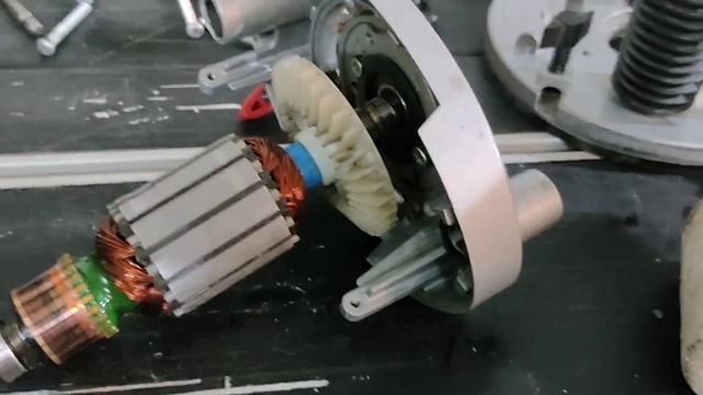 Как разобрать и собрать Фрезер BOSCH 1200 AE с включением функции микро подстройки. Коротко детальн смотреть онлайн