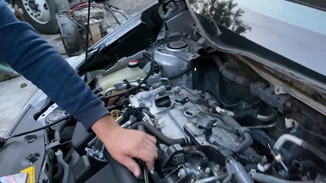 Ужас !!! Замена свечей на Chevrolet Volt и Toyota Prius V . Все своими руками в Америке