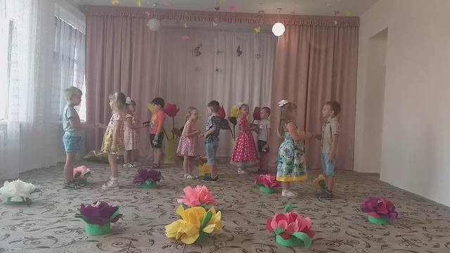 младшая группа песня"Мирись" смотреть онлайн