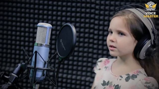 Я у бабушки живу (Стефания Шифрина, 4 года) смотреть онлайн