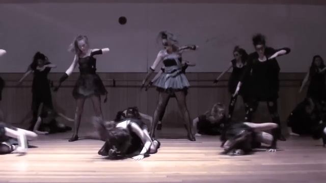 IS IT SCARY - Wild Child Studios смотреть онлайн