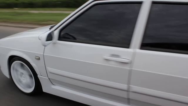 Тюнинг ВАЗ 2114 "Я РОБОТ" смотреть онлайн