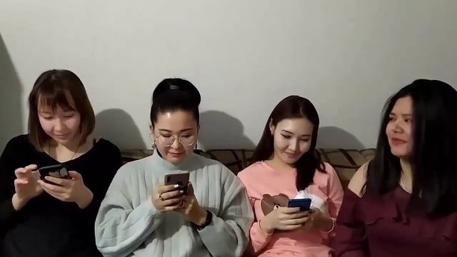 TOP-20 K-POP SONGS OF 2019 | ME & MY FRIENDS смотреть онлайн