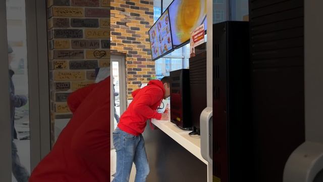 Когда меня спрашивают, ем ли я сам в своих кафе. #шаурма #гриль #шаверма #франшиза