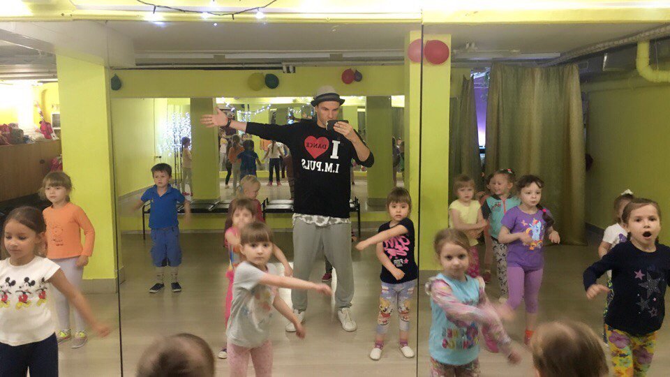 урок танцев для детей / современные танцы онлайн смотреть онлайн