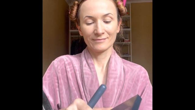 Экономлю время, поэтому макияж делаю 10 минут ( вместила в видео 2,40) смотреть онлайн