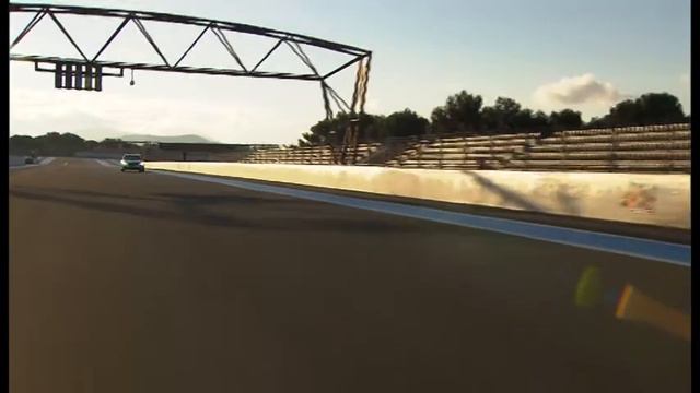 Mercedes-Benz E63 AMG S 4MATIC смотреть онлайн