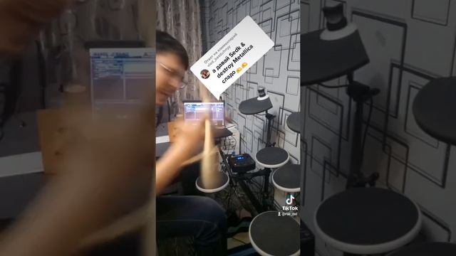 #Лажаю как Ларс #Lars_Ulrich #metallica #rock #Seek & Destroy #drumcover #drums смотреть онлайн