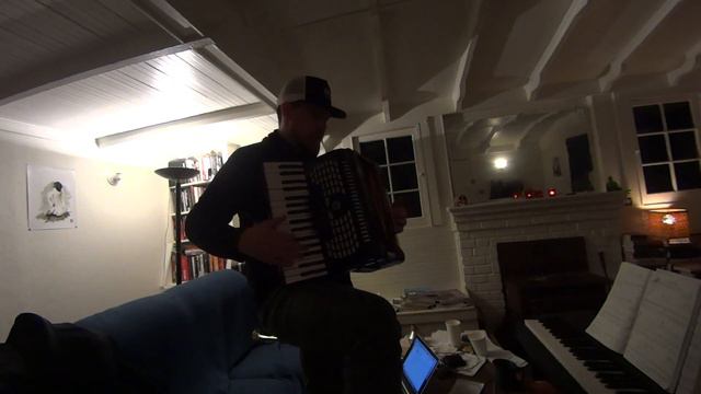 Jay-Z & Kanye West - Ni**as In Paris Accordion Cover смотреть онлайн