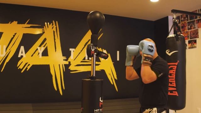 Hit N Move Product Review - Boxing Reflex Trainer смотреть онлайн