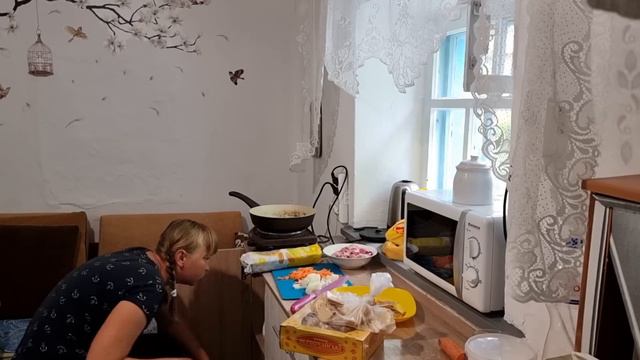 Вкуснячий обед, Слюнки текут) Навела красоту в саду! смотреть онлайн