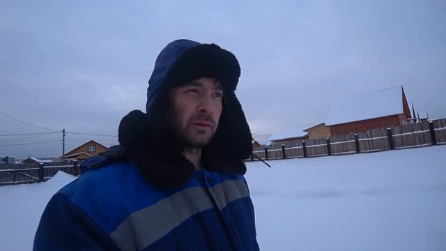 В ДЕРЕВНЕ ОТКЛЮЧИЛИ СВЕТ В - 40, РАЗОРВАЛО КРАНЫ / ПОЛУЧИЛИ ПОСЫЛКИ / Не КУПИЛ ДОМ В ДЕРЕВНЕ смотреть онлайн