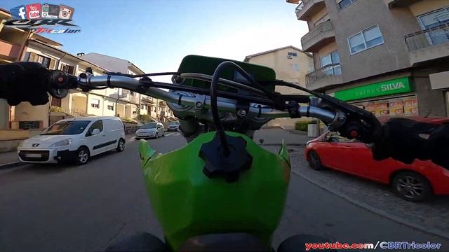 Kawasaki KLX 650 R - Green Wheelie Monster! смотреть онлайн