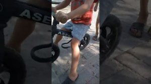 как сделать чтобы у велика был звук мотоцикла?