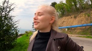 Прокатил ОЧЕНЬ наглую школьницу на мотоцикле,  Села дала. большая попка