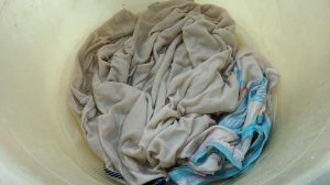 Как отбелить белые вещи. Проверяем популярный и редкий метод