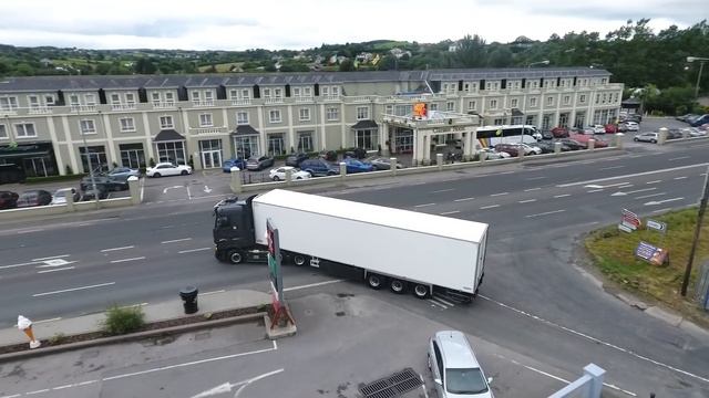 Renault T-High 520 Mc Menamin Commercials Letterkenny смотреть онлайн