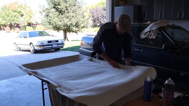 Перетяжка потолка на американской Audi 5000 смотреть онлайн