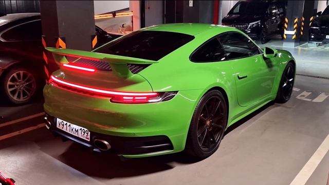 Cold start Porsche 911 Carrera 4S 992 with full Akrapovic exhaust смотреть онлайн