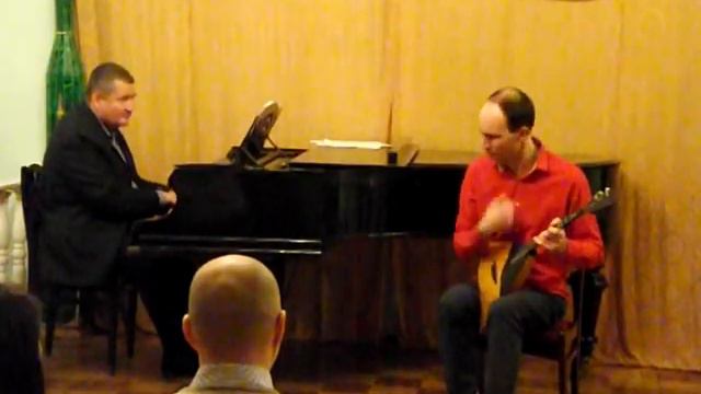 А.Данилов. Концертная обработка р.н.п."Из-за горочки туманик выходил". Иннокентий Тютин (балалайка) смотреть онлайн