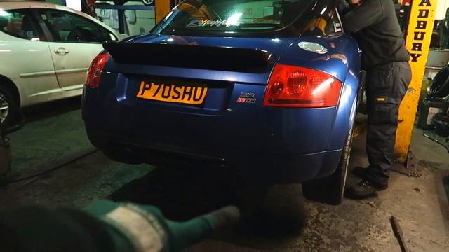 Making my Audi TT MK1 LOUDER!! (kinda) смотреть онлайн