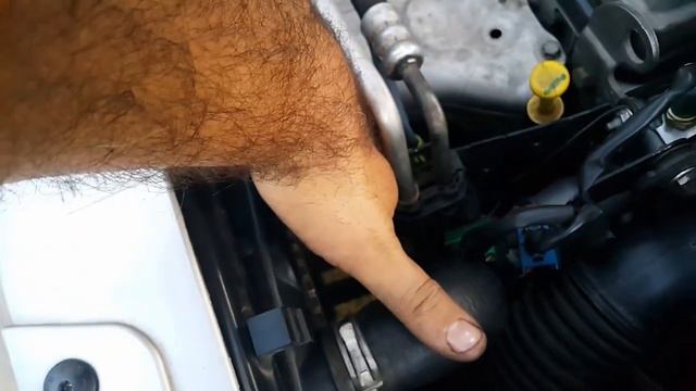 Peugeot 207 1.4 2011 Flex - Fervendo, Será Junta Queimada? (Dica Top) смотреть онлайн