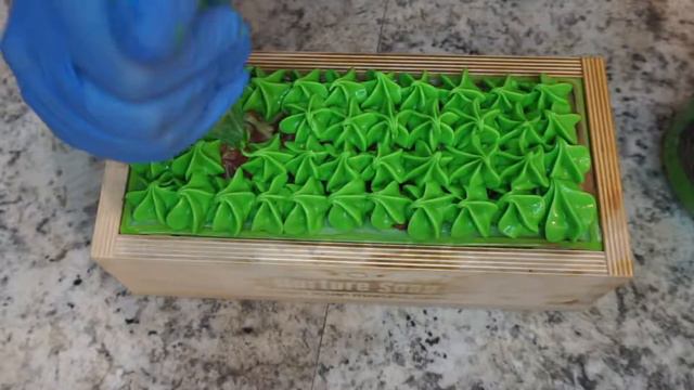 How to Make Cold Process Soap | Tiger Stripe CP Soap | Kealy Kreations смотреть онлайн