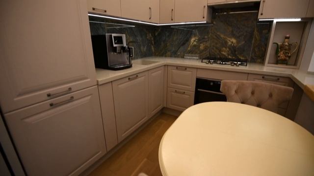 ОБЗОР КВАРТИРЫ 38м². Из хрущевки - в современную квартиру с камином. смотреть онлайн