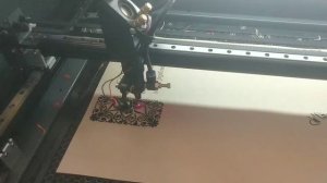 Резка бумаги на лазерном станке