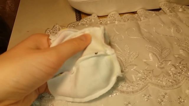 DIY Как быстро и легко сделать мебель для куклы LOL // Аксессуары // Кресло - мешок своими руками смотреть онлайн