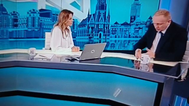 Bakarec: Đilas prop'o načisto! Propalitet! Neće ga ni stolica, a kamoli građani. смотреть онлайн