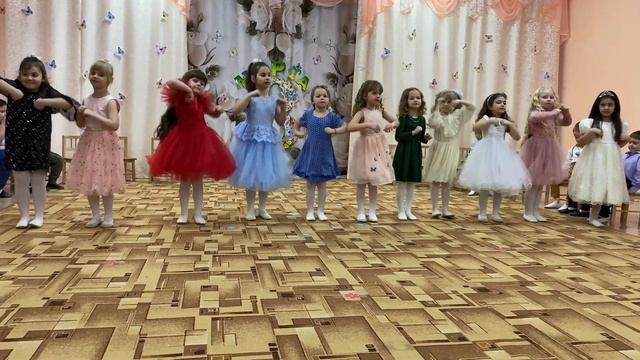 МКДОУ д/с № 1 "Аист" ст. гр. " Воробышки" Песня "Вишенки серёжки" смотреть онлайн