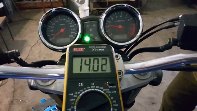зарядка АКБ на мотоцикле, GSX1400 смотреть онлайн