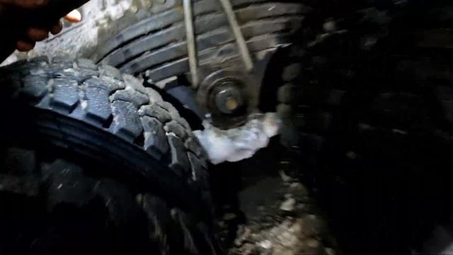 Замена листа задней рессоры RENAULT 8x4 2018 за 40 мин . symbol 2002 год. смотреть онлайн