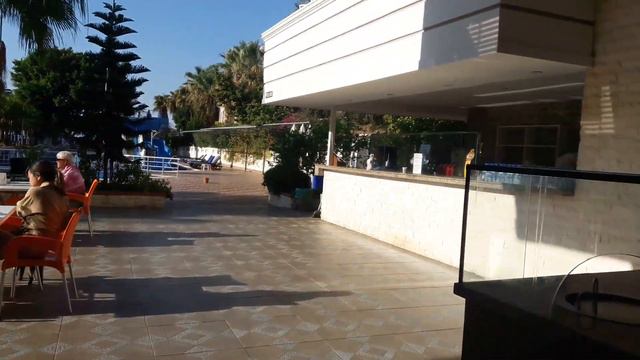 CONCORDIA CELES HOTEL 5*  Дорога от номера до пляжа. Конец сезона.