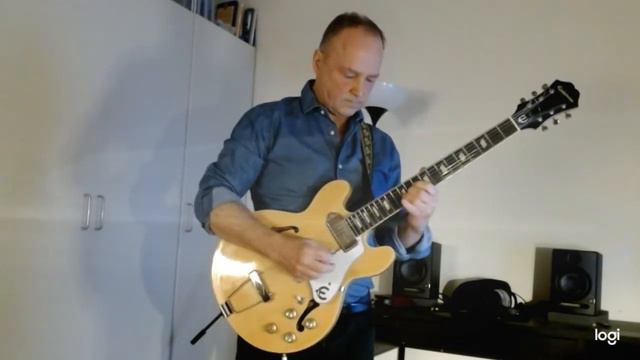 Minor Blues à la Artur Menezes смотреть онлайн