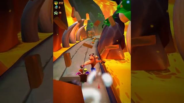 CrashOntheRun! - Gameplay (iPad 2020 A2270 10.2) 60 FPS - 1440p смотреть онлайн