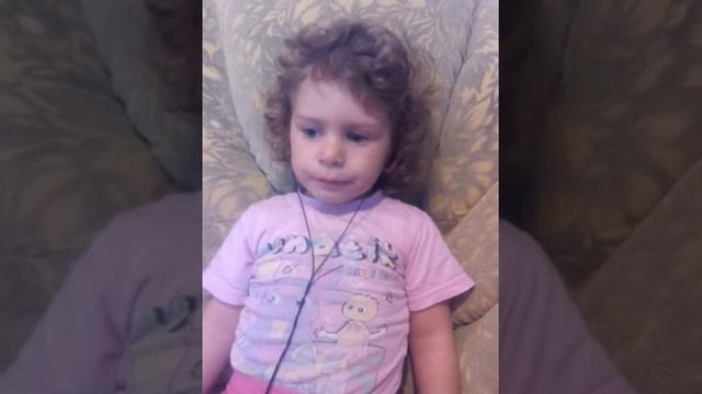 Дочка 2.5 года. Песенка про жопу. смотреть онлайн