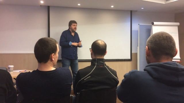 Стеклохолст на шпатлевку. Виктор Нищерет поясняет на встрече 2.12.2017 СПб смотреть онлайн