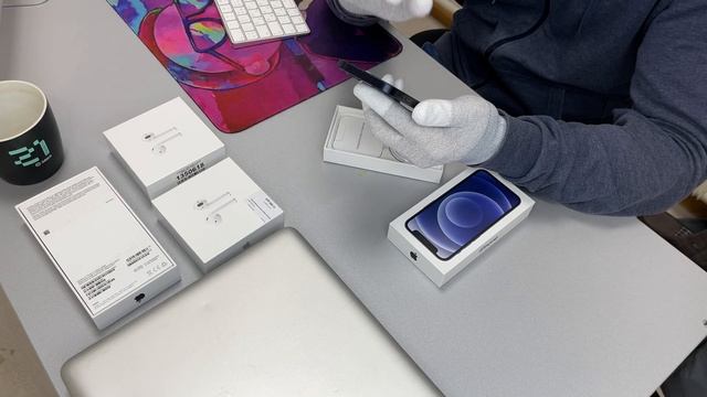 Осмотр iPhone 12 mini | почти не пользовались смотреть онлайн
