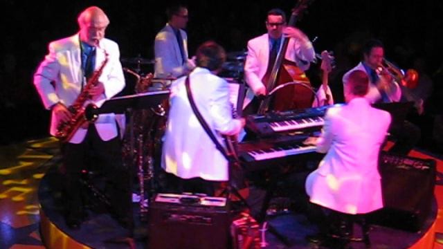 Theme From the Pink Panther смотреть онлайн