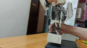 У швейной машины  Pfaff не опускается лапка, не работает гнездо педали