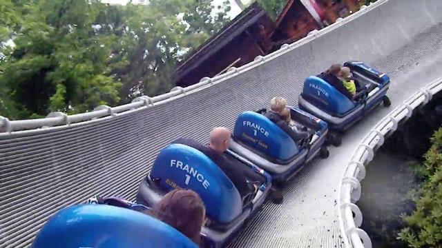 Schweizer Bobbahn at Europa Park in Rust, Germany - On Ride POV смотреть онлайн