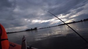 ЛОВЛЯ ХАРИУСА НА ЕНИСЕЕ! РЫБАЛКА НА ТИРОЛЬКУ! Рыбалка на Енисее