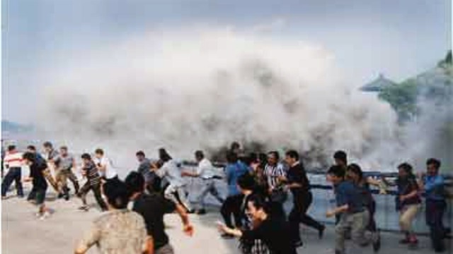 Цунами в Тайланде. Разрушения смотреть онлайн