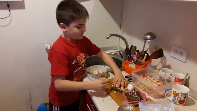 Красная кухня Славика!??? смотреть онлайн